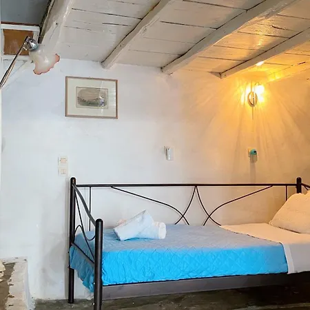 Traditional Stone House Isternia Apartamento